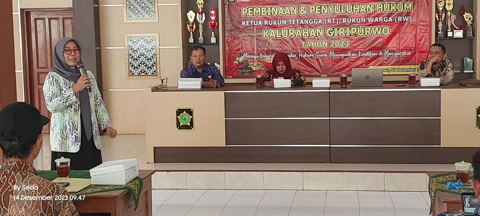 Ketua RT/RW Se-Kalurahan Giripurwo Mendapat Penyuluhan Hukum dari Kemenkumham DIY
